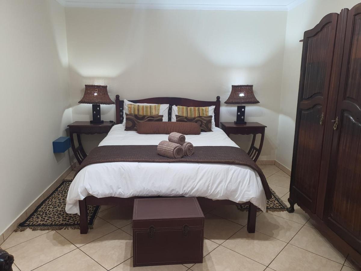 Selati 103 Guest Cottages Malalane Kültér fotó