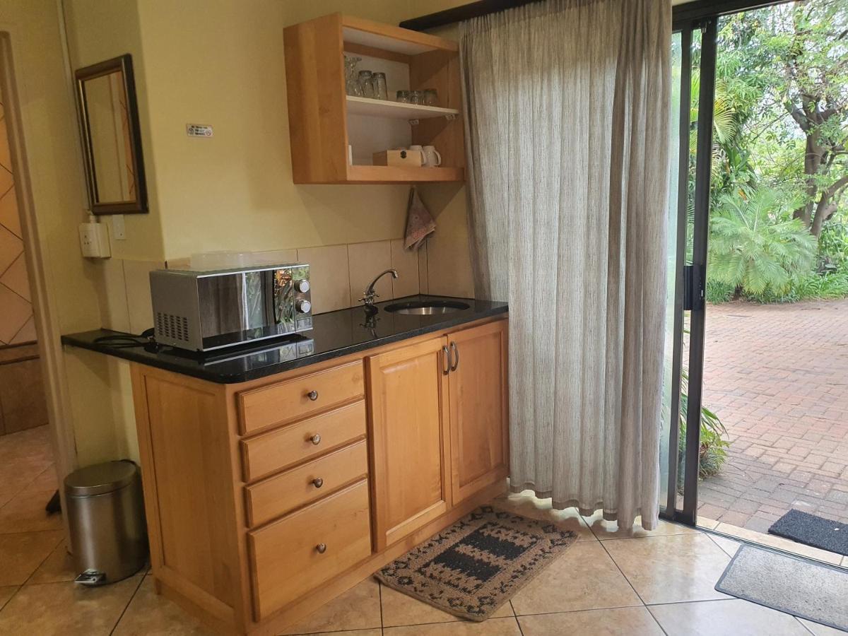 Selati 103 Guest Cottages Malalane Kültér fotó
