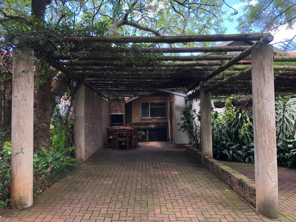 Selati 103 Guest Cottages Malalane Kültér fotó
